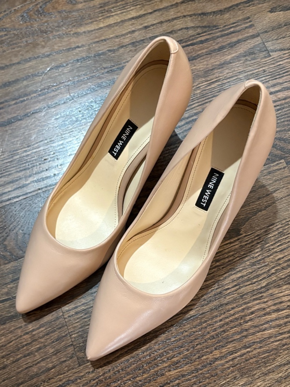 Nine West Ezra Pointed-Toe Pumps Size 9
